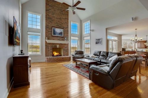 9670 Stonecastle Ln, Bull Valley, IL 60014-4832