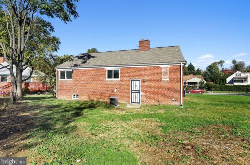 1515 Oakview Dr, Silver Spring MD 20903-2243 exterior