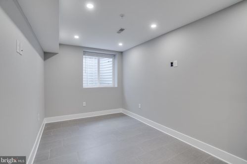 517 Mckean St, Philadelphia PA  19148-2530 exterior