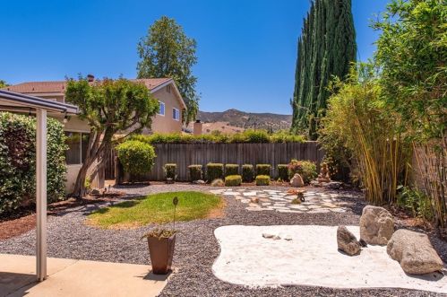 1755 Emory Ave, Simi Valley CA 93063-5005 exterior