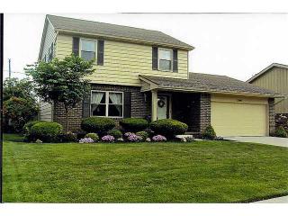 2246 Chalmette Dr, Toledo OH  43611-1661 exterior