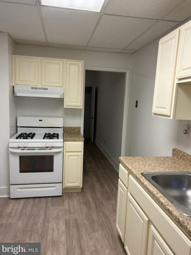 225 Phillips Ave, Trenton NJ  08638-4139 exterior