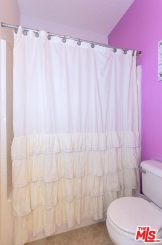 44034 Marbella St, Lancaster CA 93536-6856 exterior