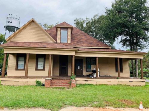311 6th St, Vienna, GA 31092-1247