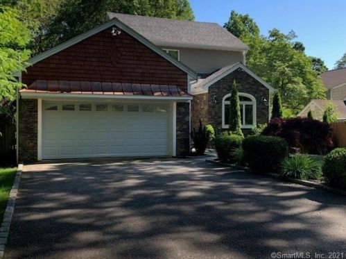 19 Juhasz Rd, Norwalk, CT 06854-1605