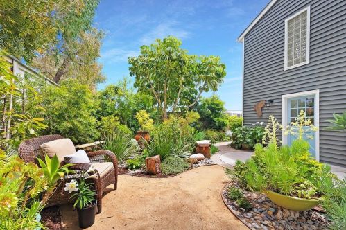 172 Avocado St, Encinitas, CA 92024-1006
