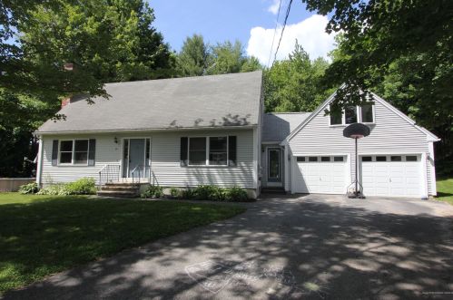 24 Woodville Rd, Lewiston, ME 04240-4655