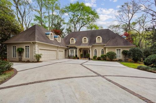 1840 Brandon Hall Dr, Atlanta GA  30350-3709 exterior