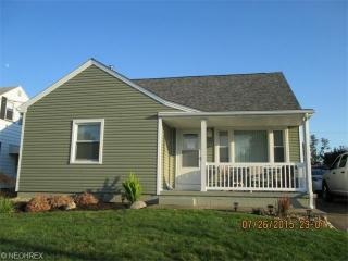 224 Wilson St, Struthers OH  44471-1621 exterior