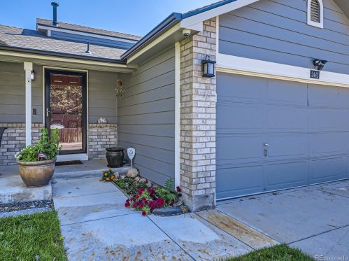 2442 Wolf Creek Dr, Denver, CO 80601-3469