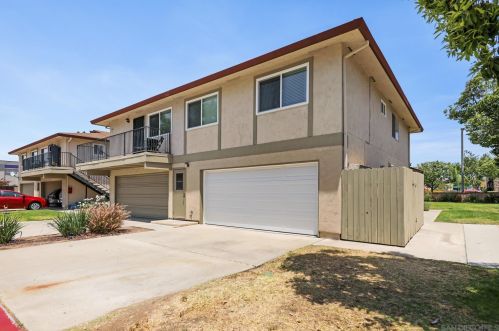 9845 Mission Gorge Rd, Santee, CA 92071-3837