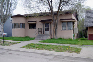 120 Wentworth St, Newcastle, WY 82701-2841