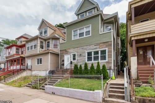 1052 Grove St, Irvington, NJ 07111-4219