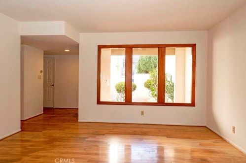 8 Spicewood Way, Irvine CA  92612-2721 exterior