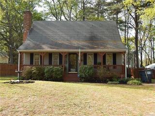 10802 Stilton Dr, Chester, VA 23831-1382