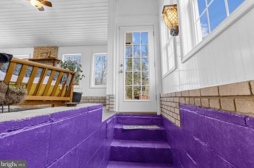 48 Calvin Unger Ln, Berkeley Springs WV 25411-5181 exterior