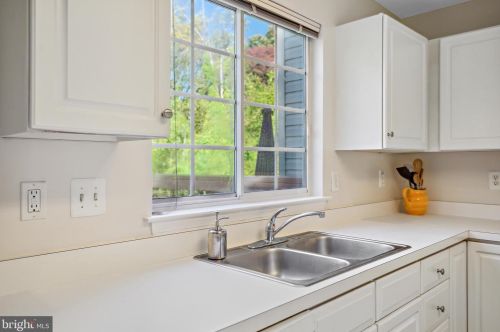 1804 Carters Grv Dr, Silver Spring MD 20904-6625 exterior