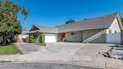14015 Emory Dr, Whittier, CA 90605-1017