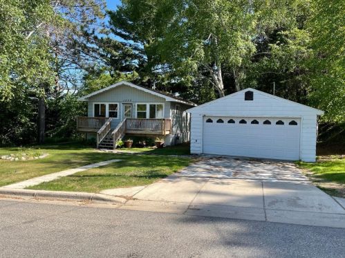 1020 Ivy St, Brainerd MN  56401-3025 exterior