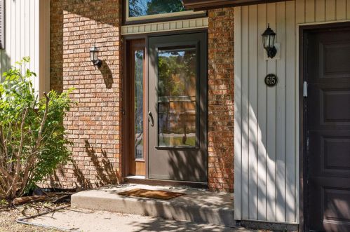 615 Bucher Ave, Saint Paul MN  55126-4628 exterior
