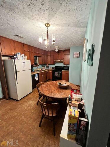 675 Lakeridge Dr, Conyers GA  30094-2676 exterior