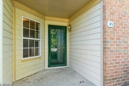 45 Davenport Pl, Morristown, NJ 07960-6574