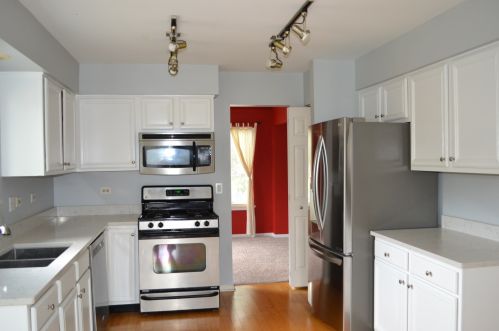 936 Matthew Ct, Naperville IL  60540-1958 exterior