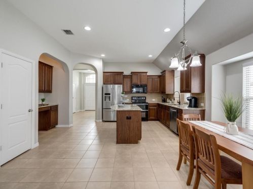 8632 Running River Ln, Fort Worth TX  76131-3380 exterior