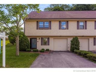83 Schoolhouse Xing, Hartford, CT 06109-1342