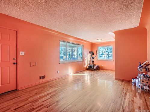 6570 55th Ave, Arvada, CO 80002-3849