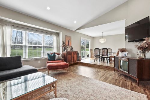 64 Redwood Dr, Tinton Falls NJ  07712-8702 exterior