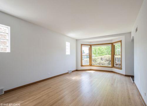 6226 Rascher Ave, Chicago, IL 60630-1034