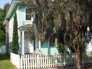 740 40th St, Savannah, GA 31401-9248