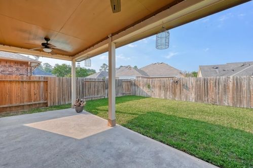 2514 Amy Lee Dr, Conroe TX  77304-5003 exterior