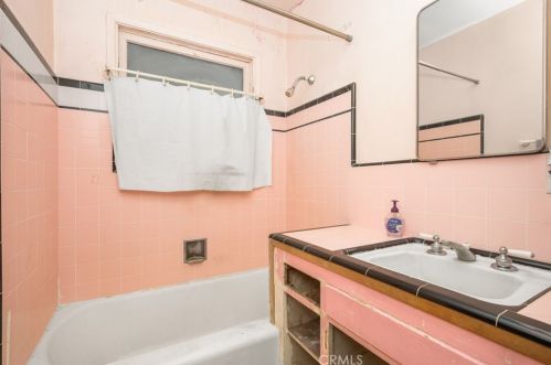 1102 West St, Anaheim CA  92801-2901 exterior