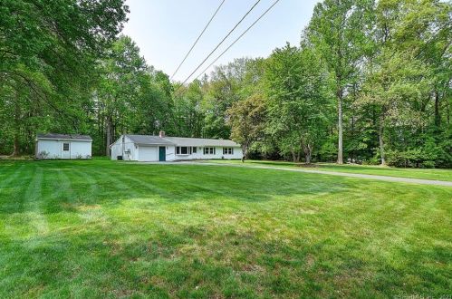 5 Arch Dr, East Hampton, CT 06424-1611
