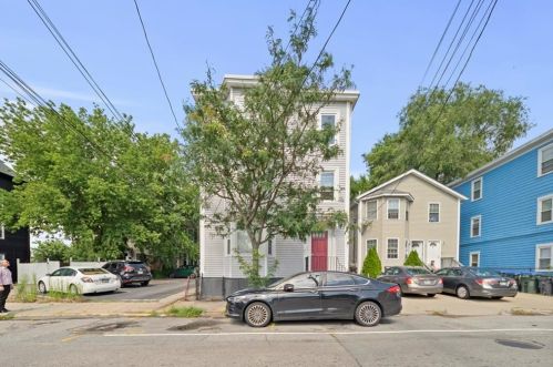 26 Vinton St, Providence, RI 02919-2331