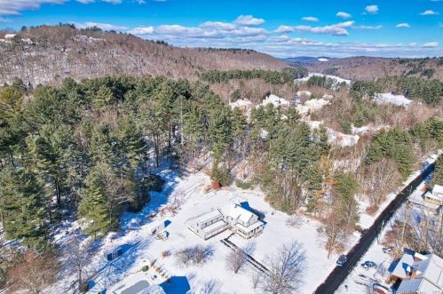 79 Brass Mill Dam Rd, Torrington CT  06790-2702 exterior
