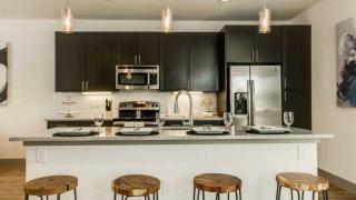 2210 Peak St, Dallas TX  75204-3641 exterior