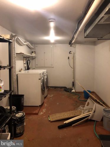 1415 12 St, Philadelphia PA 19147-4937 exterior