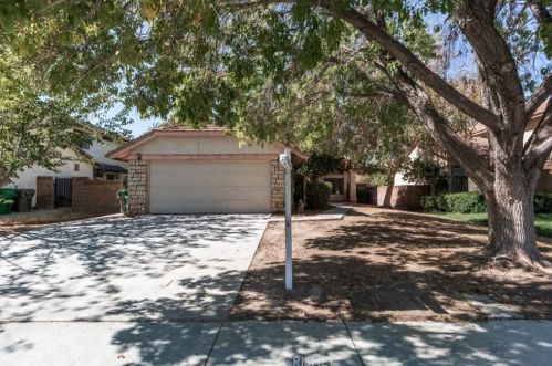 43321 32nd St, Lancaster, CA 93536-5441
