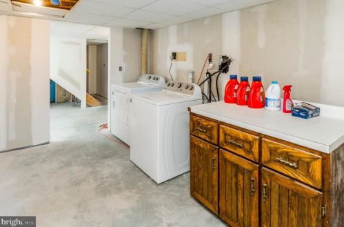 123 Park Ave, Trenton NJ 08610-5012 exterior