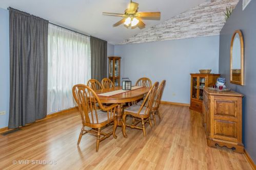 1702 Cumberland Dr, Plainfield, IL 60586-5285