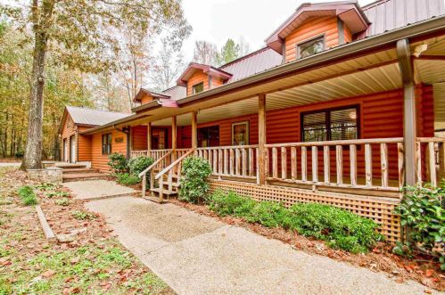 243 Country Ln, Newnan, GA 30263-4954