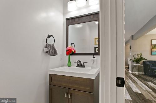 2912 Newcastle Ave, Silver Spring MD 20910-1216 exterior