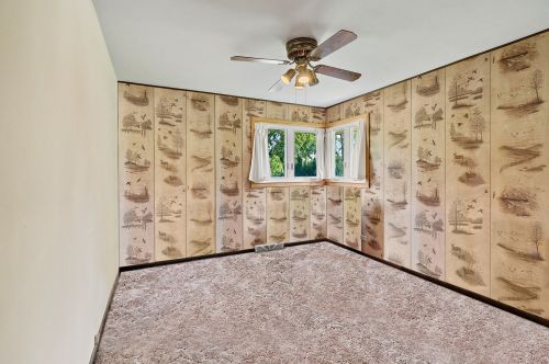 6806 Quincy St, Willowbrook IL  60527-5363 exterior