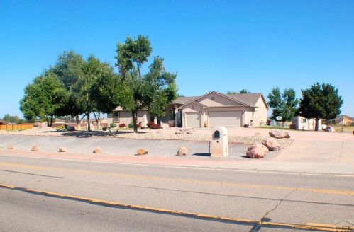 941 Mcculloch Blvd, Pueblo, CO 81007-6442
