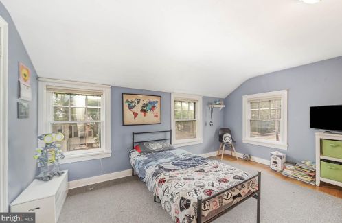 102 Willow St, Carlisle PA  17013-3931 exterior