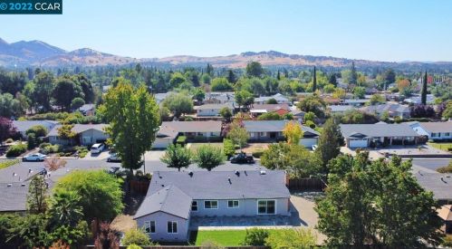 5209 Jomar Dr, Concord CA  94521-2341 exterior