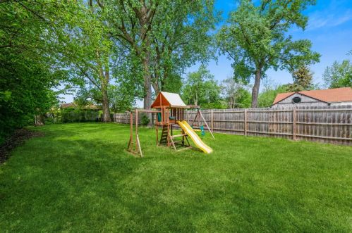 8738 Oakwood Ave, Hammond IN  46321-2732 exterior
